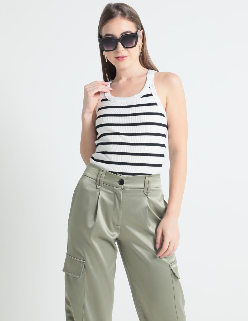 Top cuello redondo tirante ancho Top cuello redondo tirante ancho