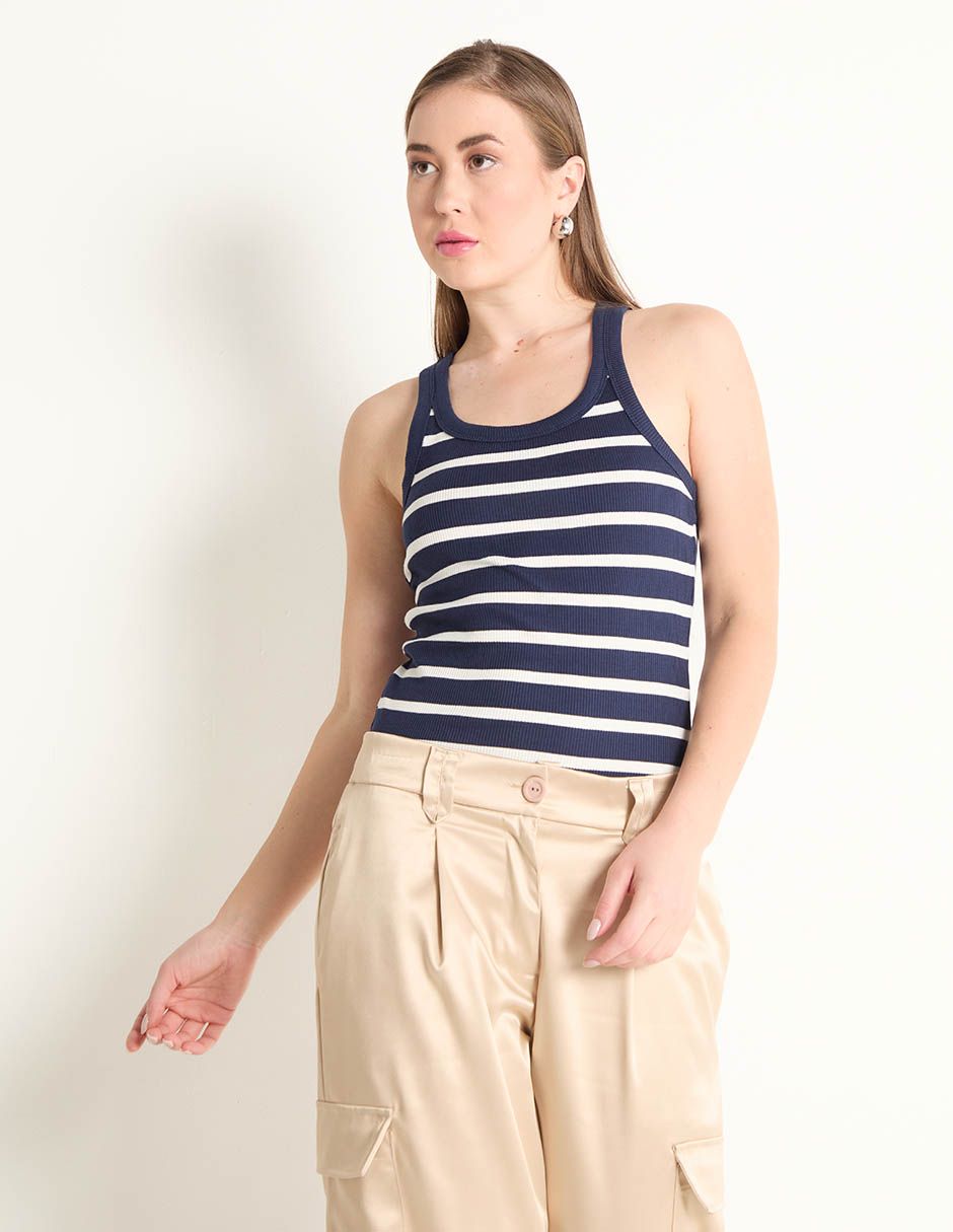 Top cuello redondo tirante ancho Top cuello redondo tirante ancho