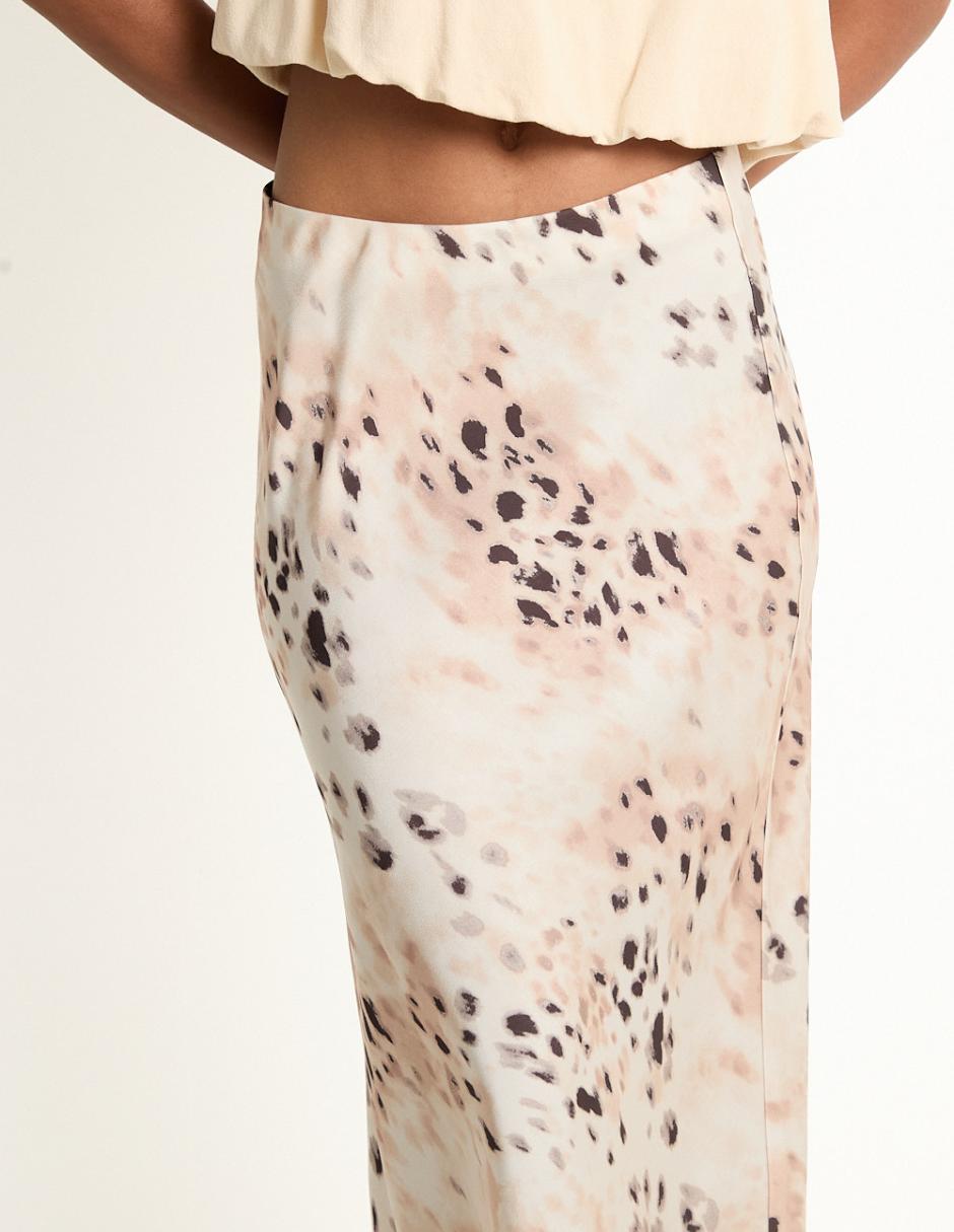 Falda crop a la cintura 4