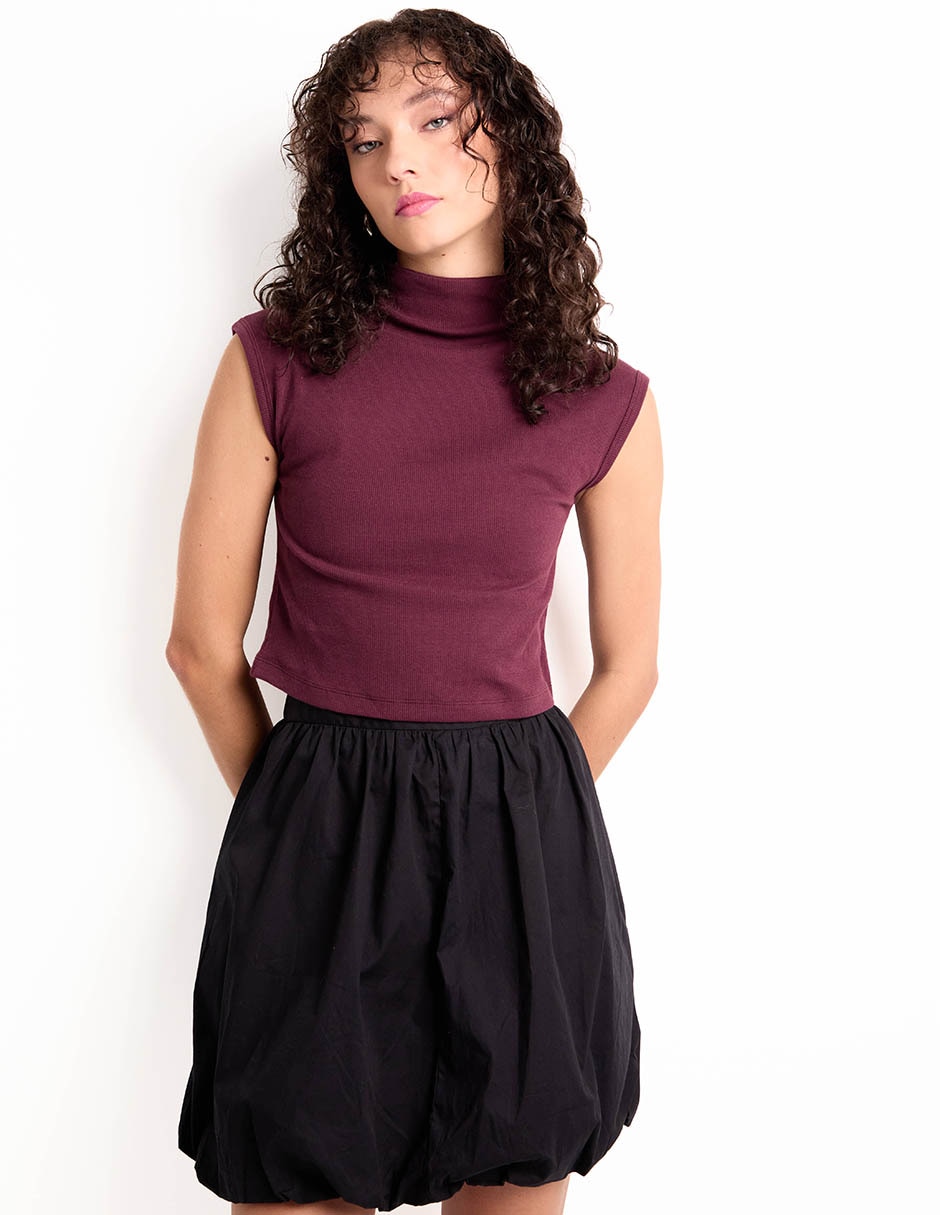 Falda corta a la cintura