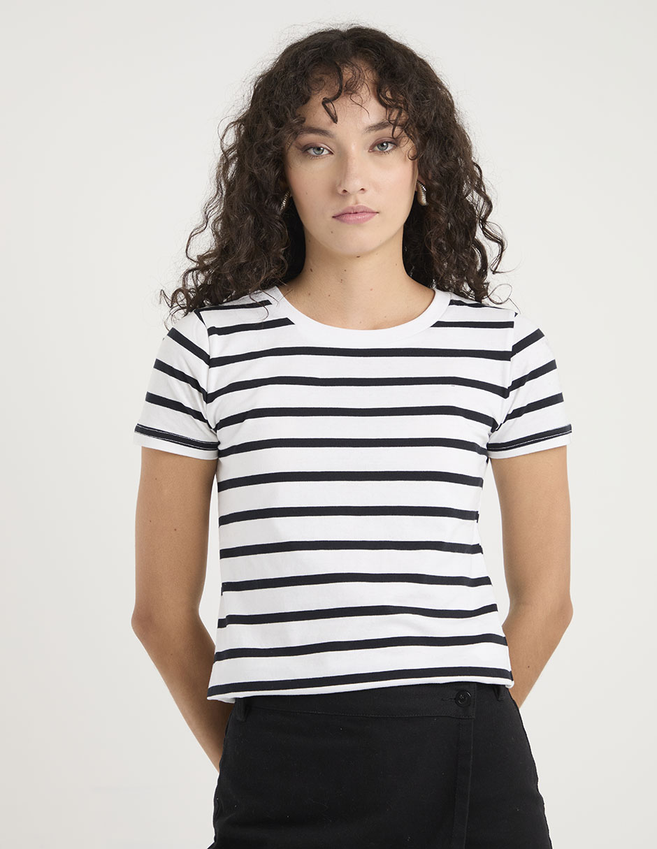 Playera manga corta cuello redondo para mujer