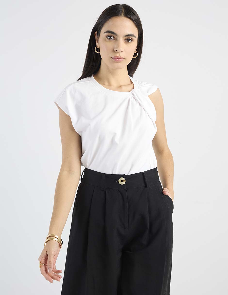 Playera manga corta cuello redondo para mujer