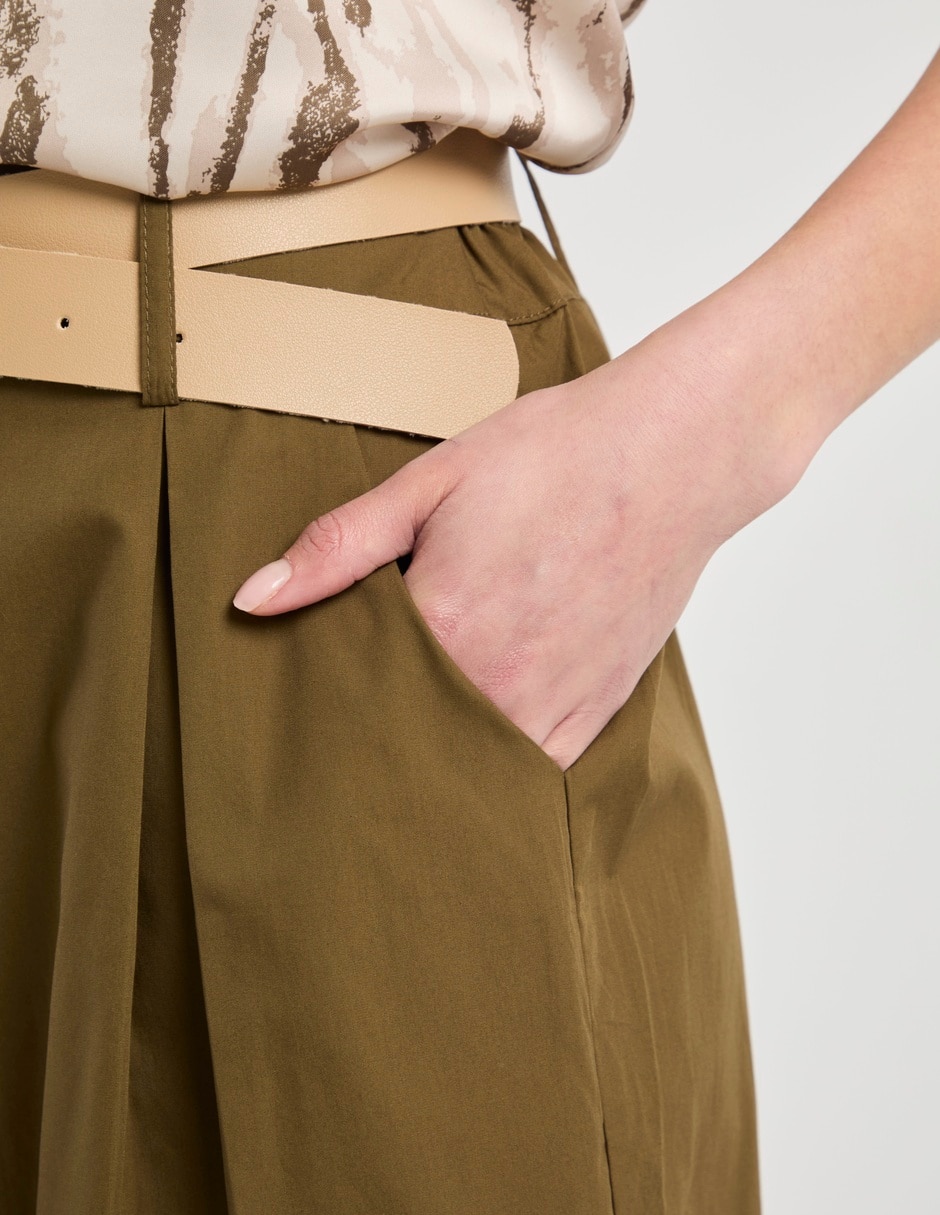 Pantalón capri relajado para mujer 2