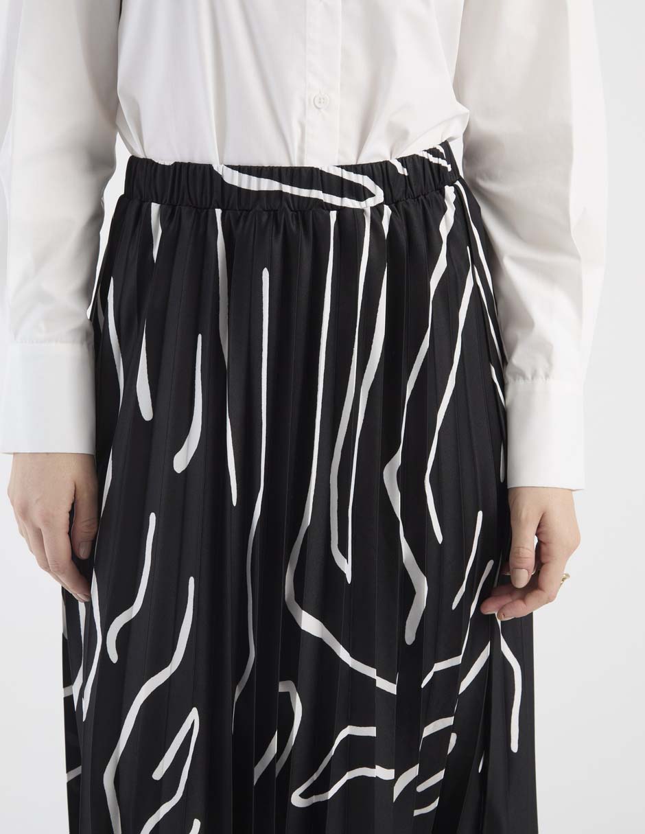Falda crop a la cintura 4