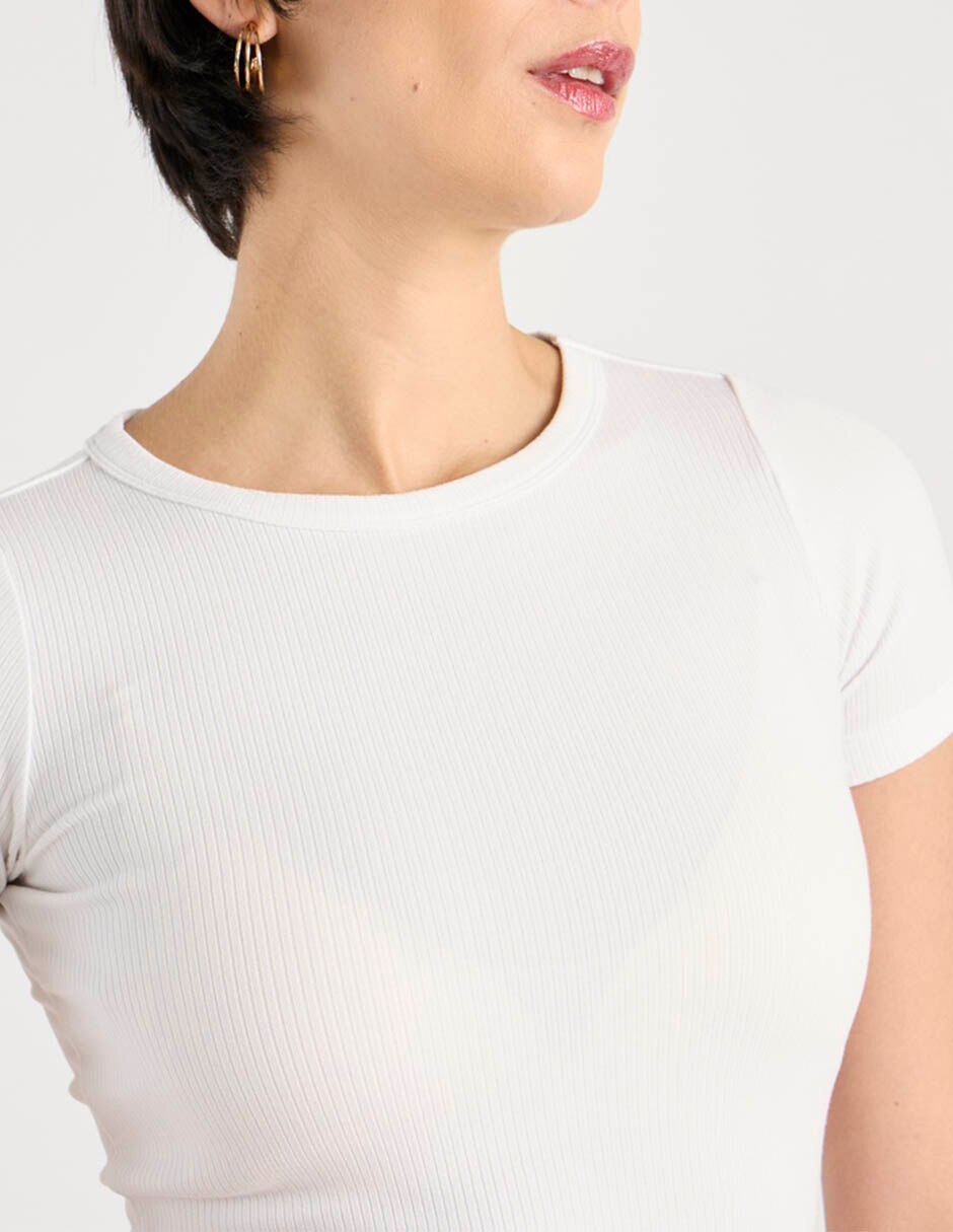 Playera manga corta cuello redondo para mujer 4