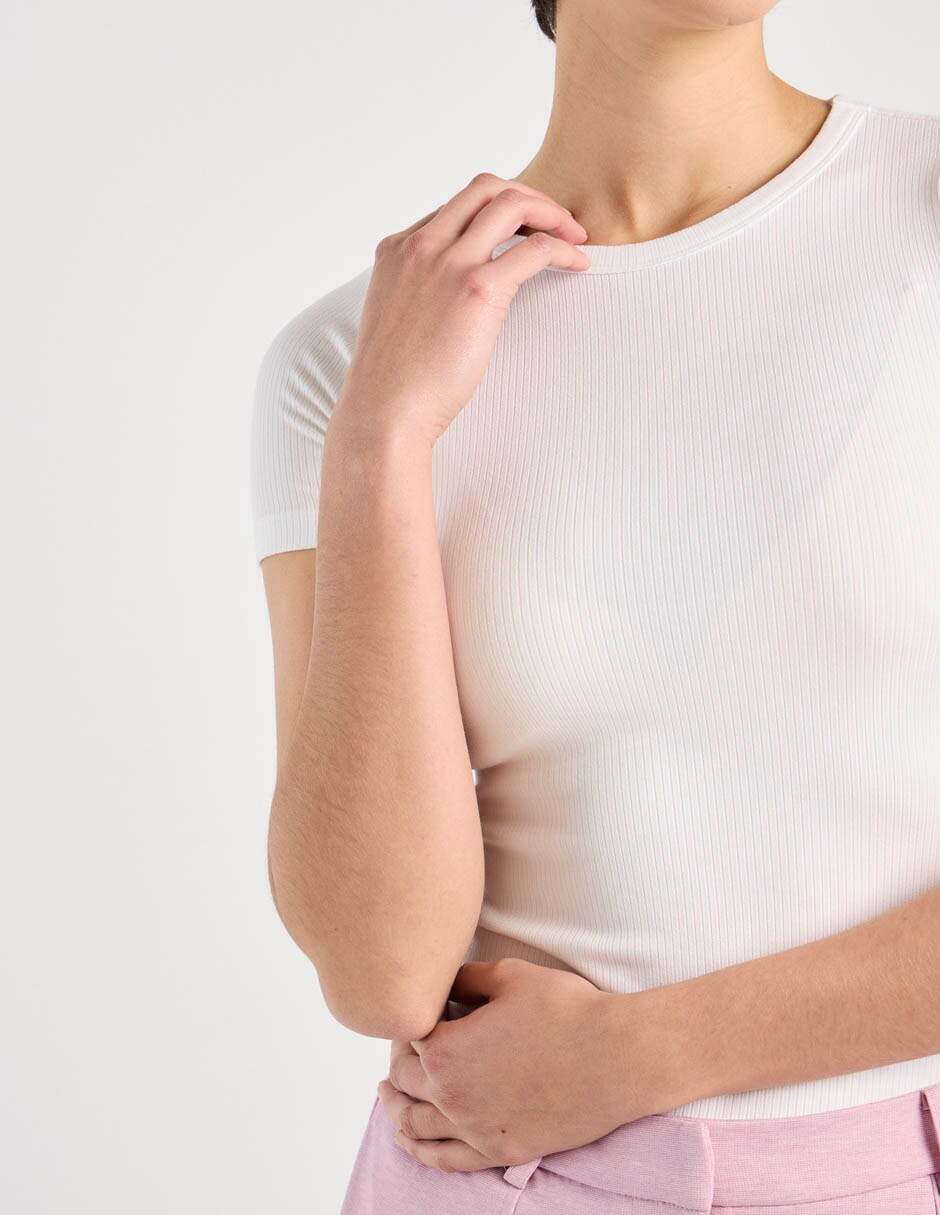 Playera manga corta cuello redondo para mujer 5