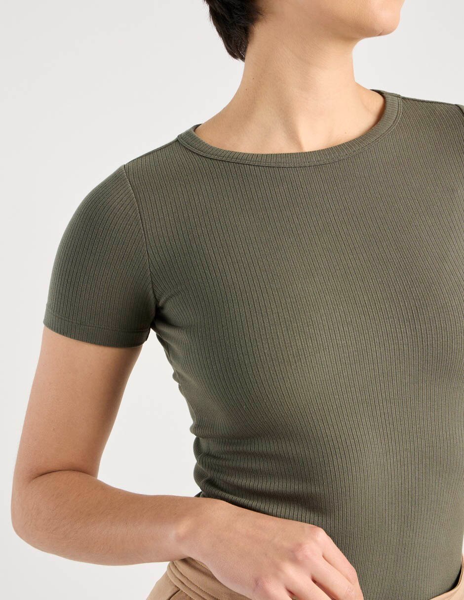 Playera manga corta cuello redondo mujer 5