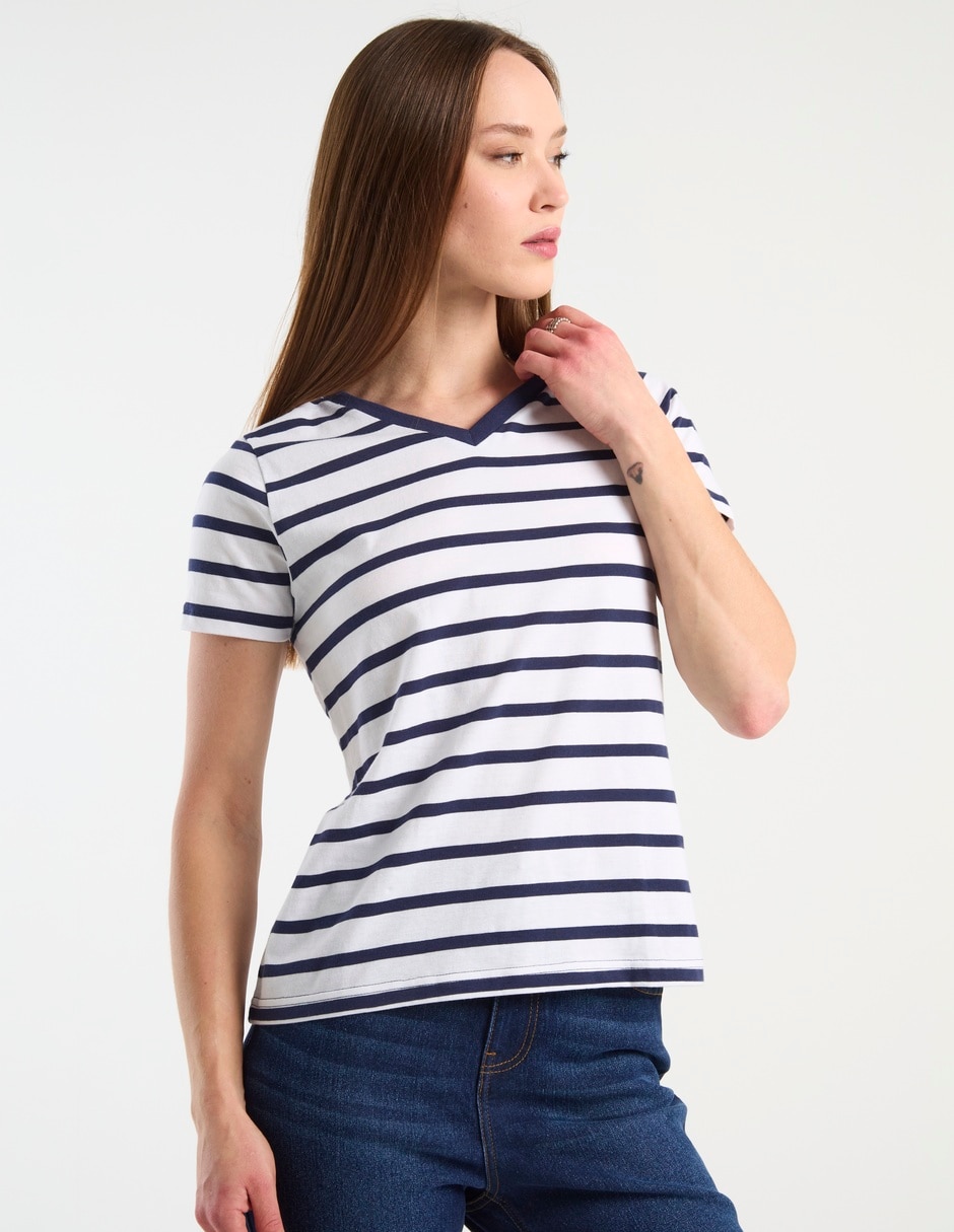 Playera manga corta cuello V para mujer