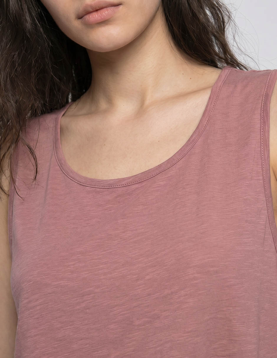 Playera manga corta Contempo cuello redondo para mujer
