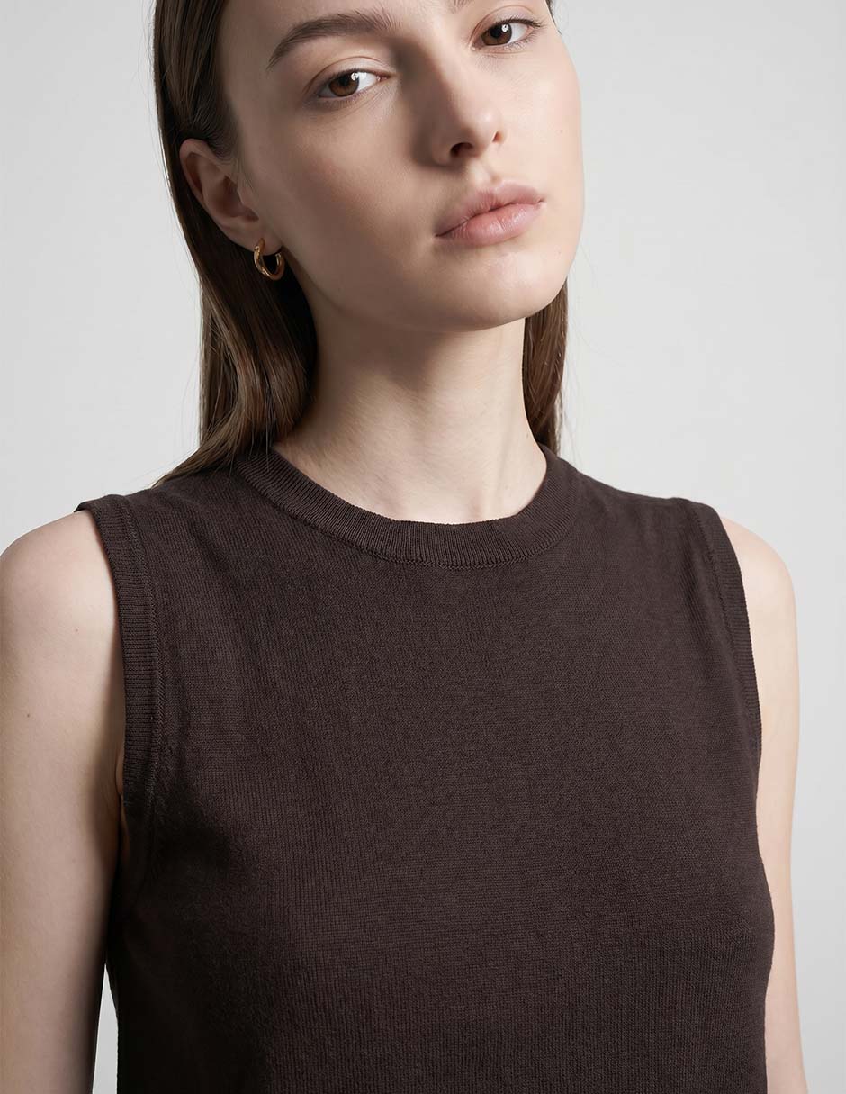 Top cuello regular tirante clásico 3