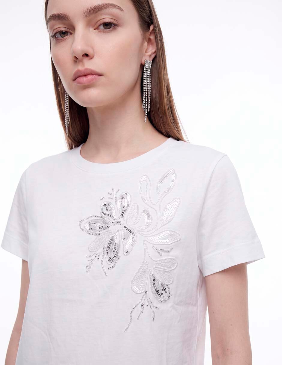 Playera manga corta cuello redondo para mujer. 4