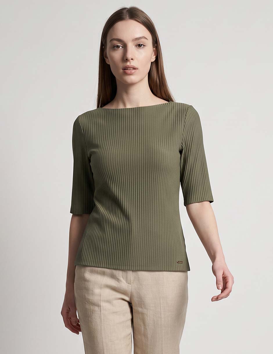 Playera manga al codo cuello ojal para mujer Playera manga al codo cuello ojal para mujer