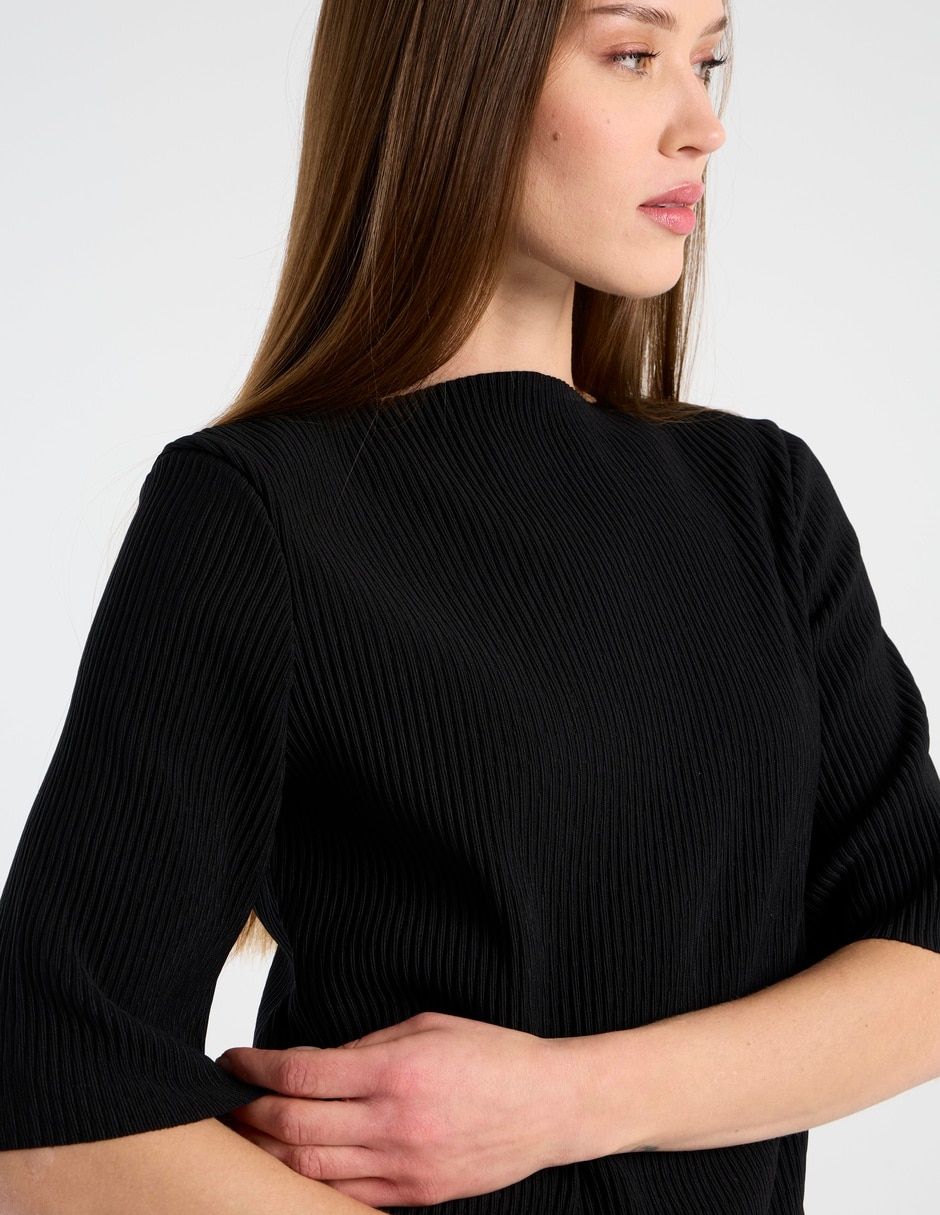 Playera manga al codo cuello ojal para mujer 4