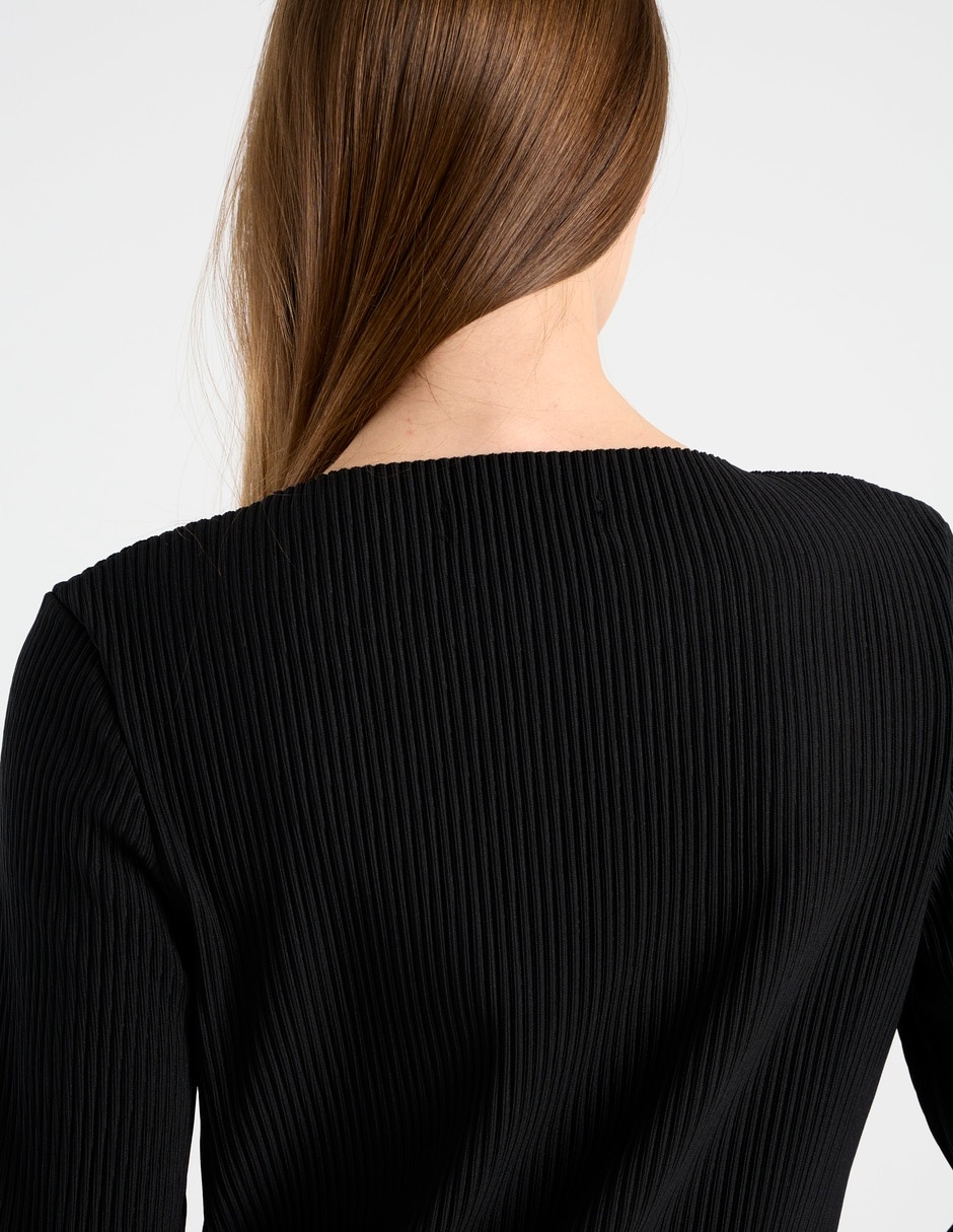 Playera manga al codo cuello ojal para mujer 5