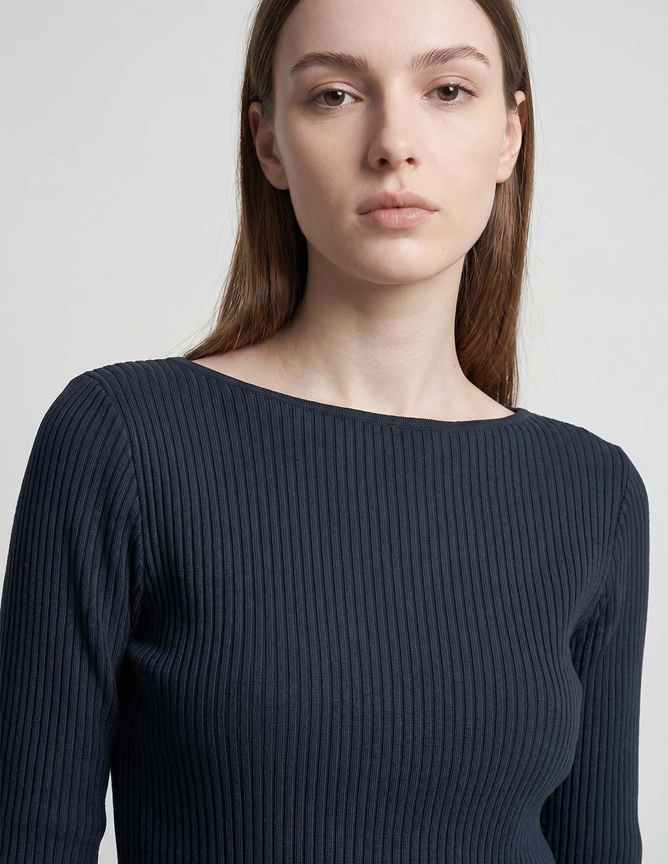 Playera manga al codo Contempo cuello ojal para mujer